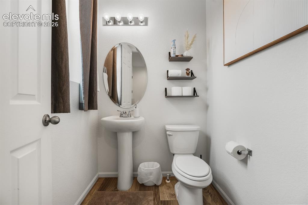 Image 11 of 34: Bathroom