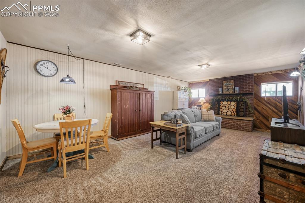 Image 20 of 28: Living Room