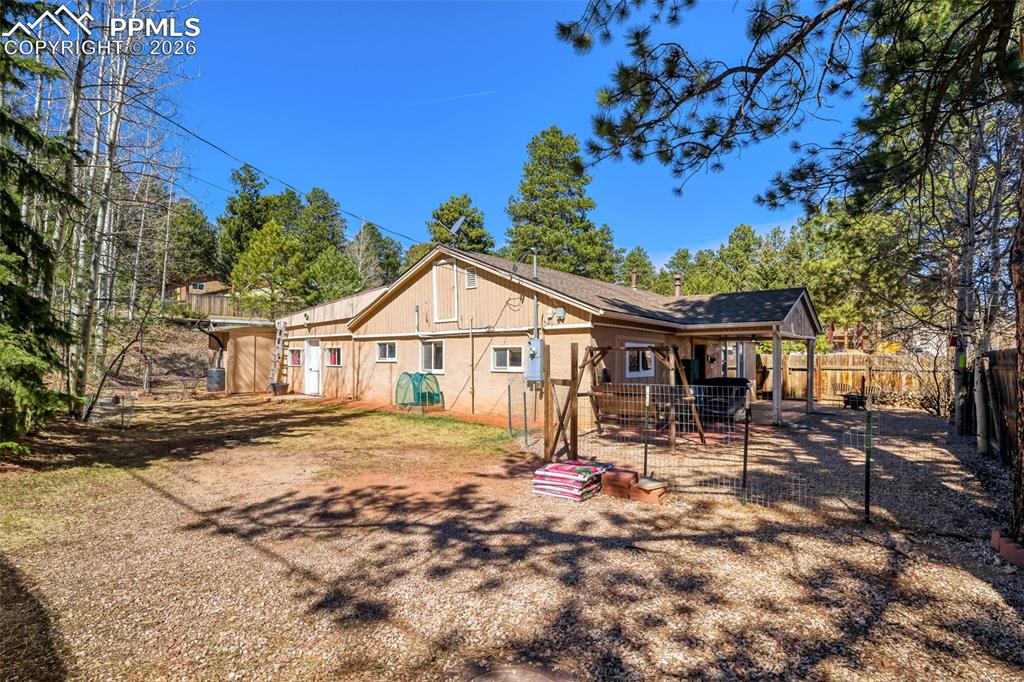 Image 22 of 28: Back of Structure