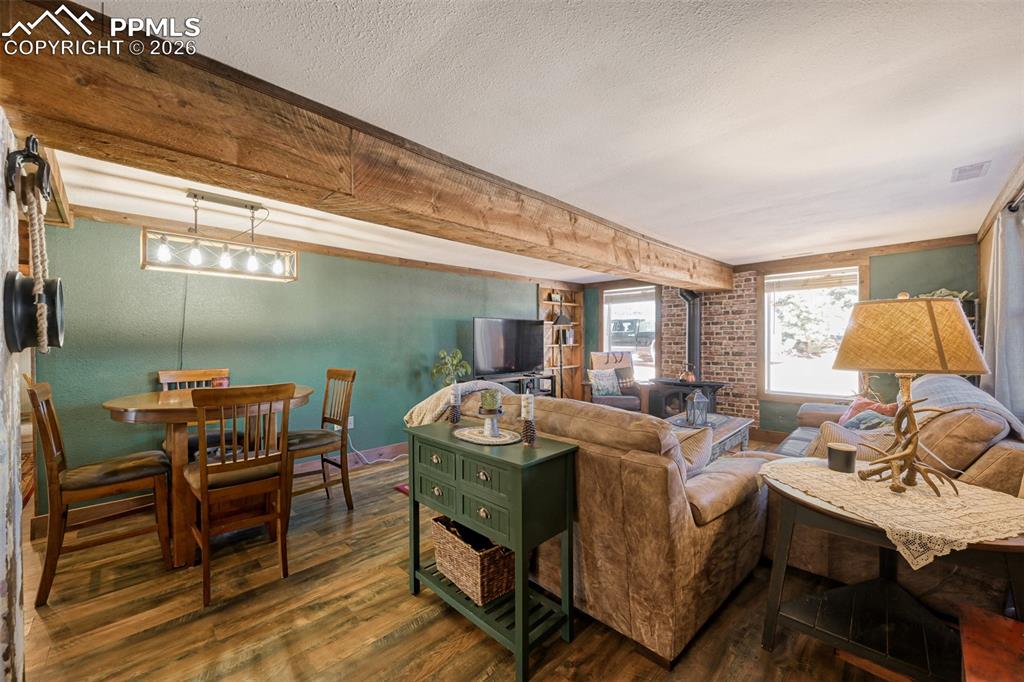 Image 6 of 28: Living Room