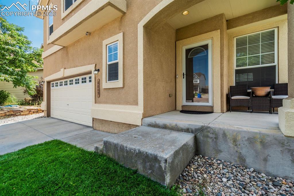 Image 3 of 47: Entry