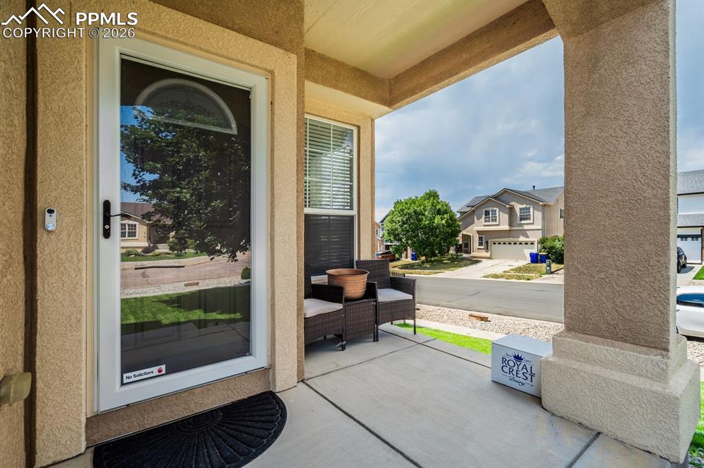 Image 4 of 47: Entry