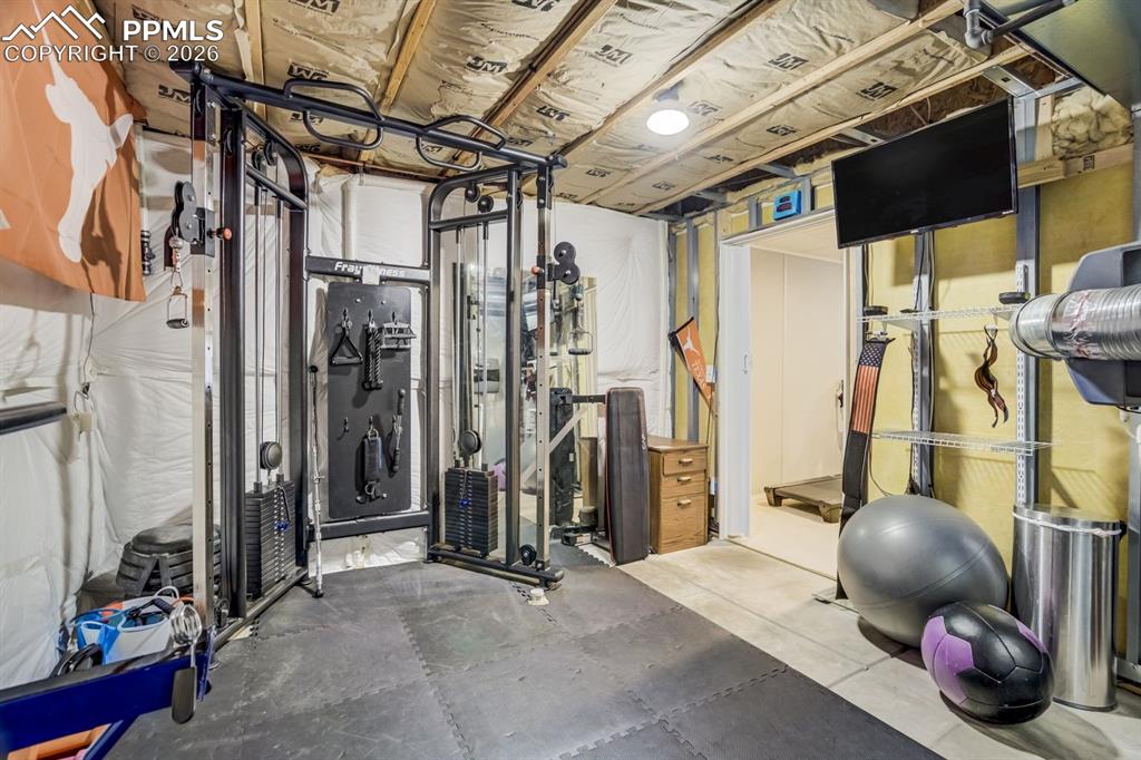 Image 41 of 47: Exercise Room