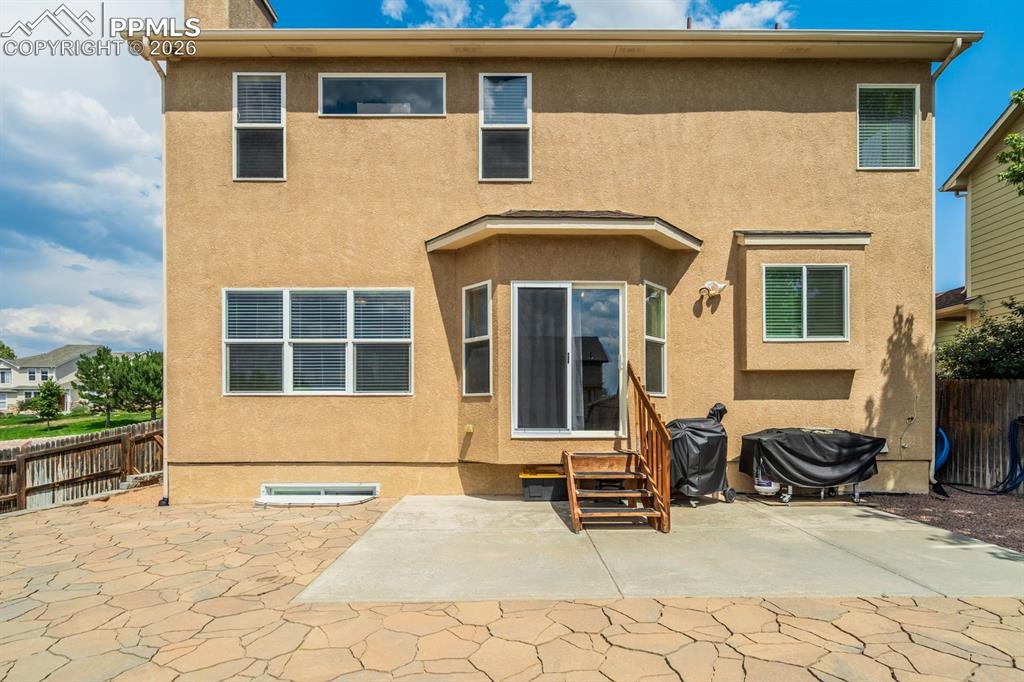 Image 46 of 47: Back of Structure