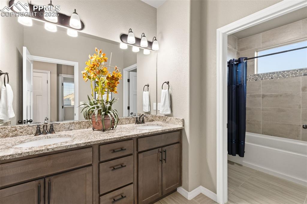 Image 25 of 50: No Description Available