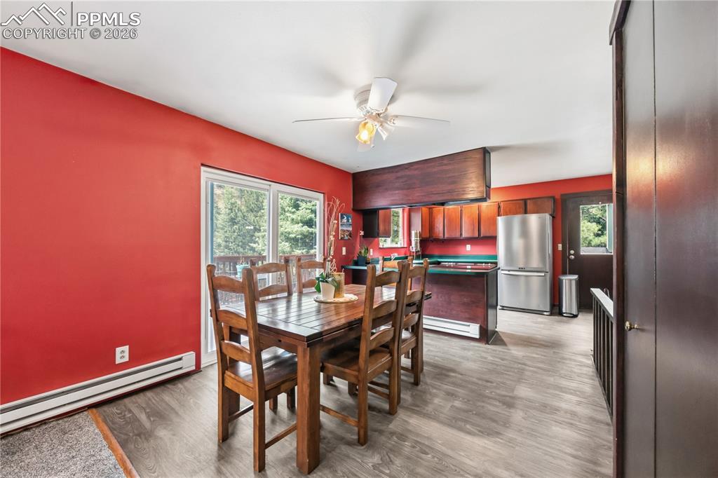 Image 12 of 38: Dining Area