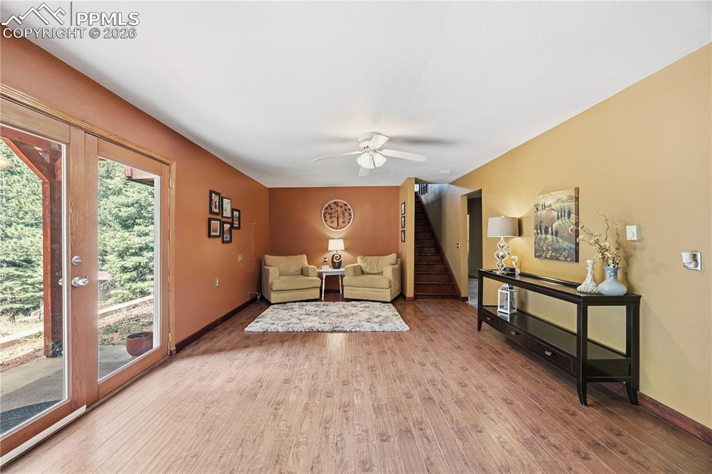 Image 21 of 38: Family Room