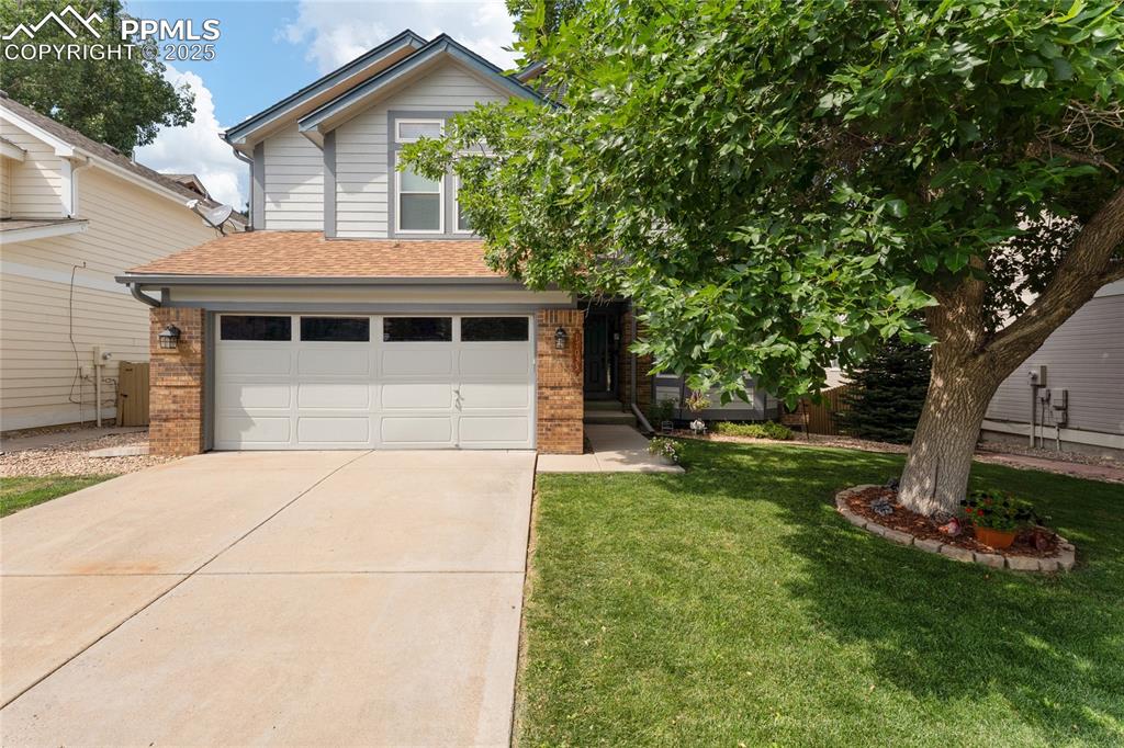 Image 3 of 50: Front of Structure