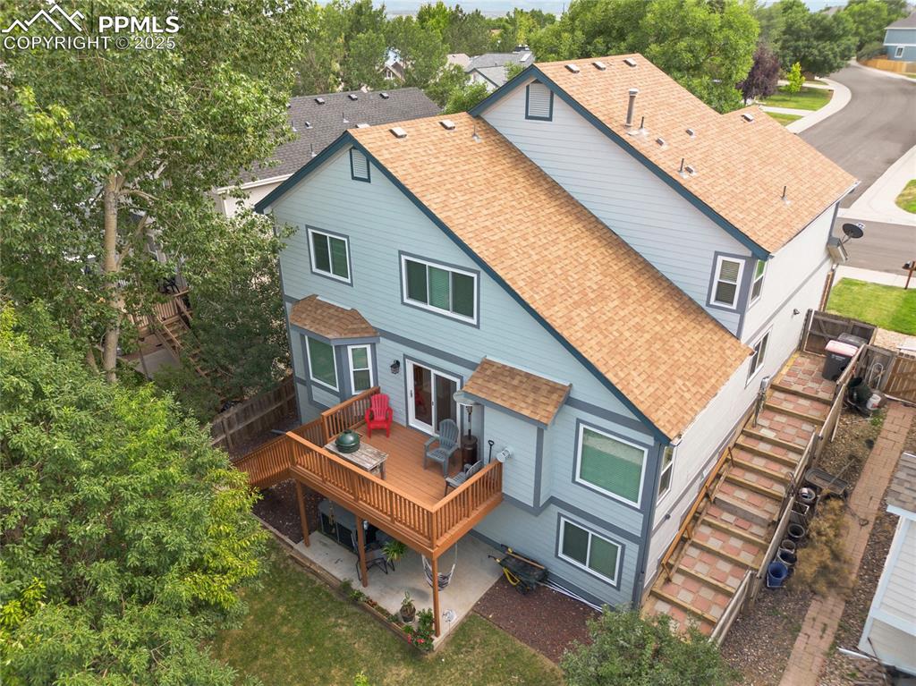 Image 49 of 50: Back of Structure