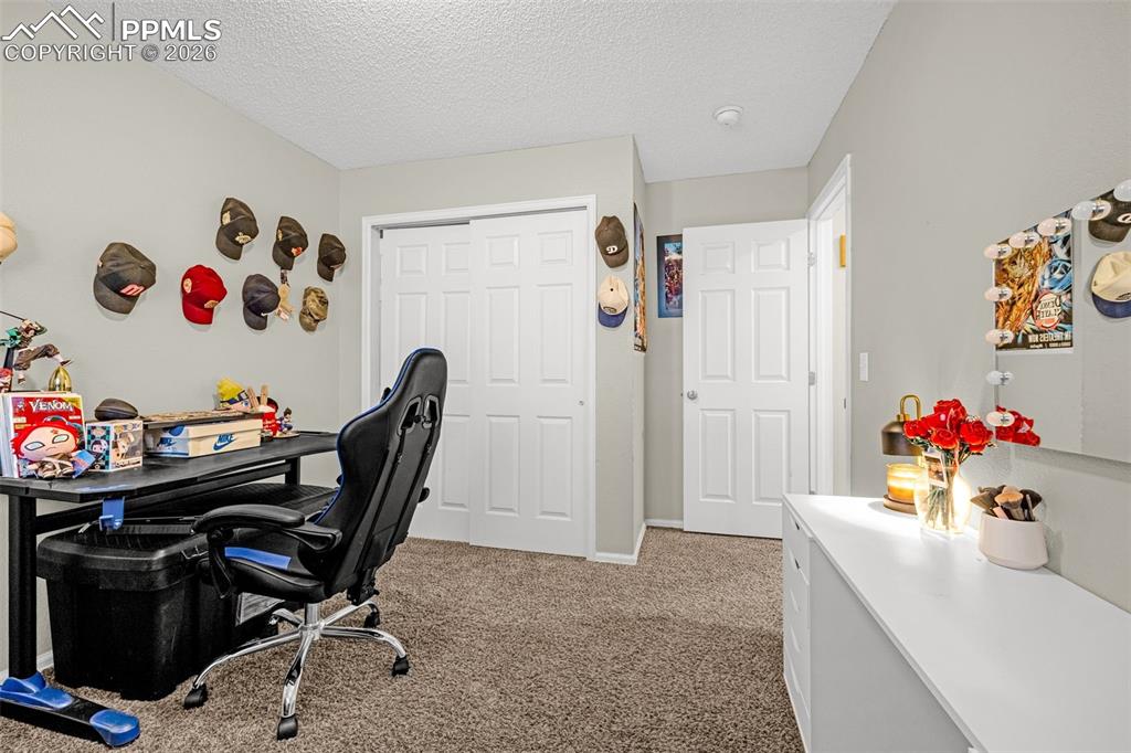 Image 16 of 35: Bedroom