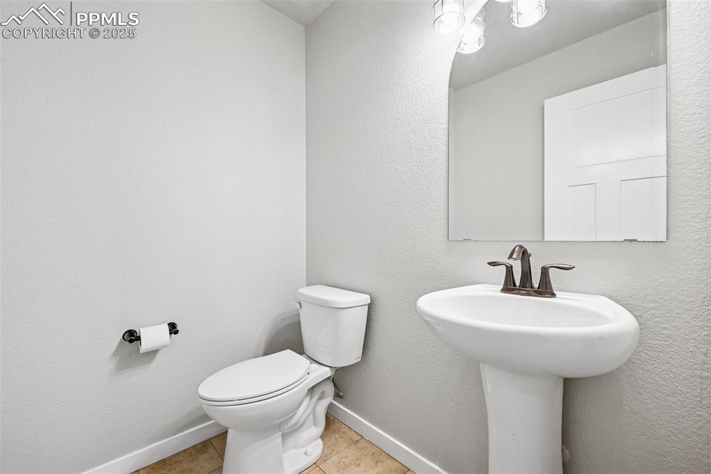 Image 13 of 38: Bathroom