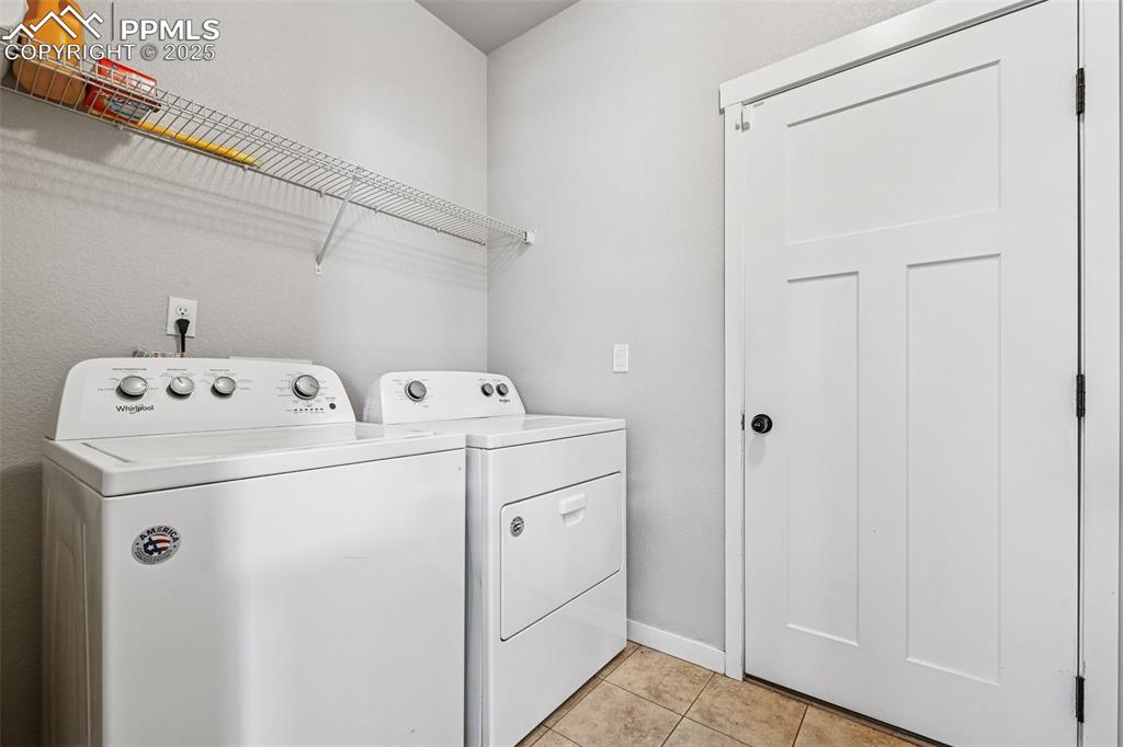 Image 14 of 38: Laundry