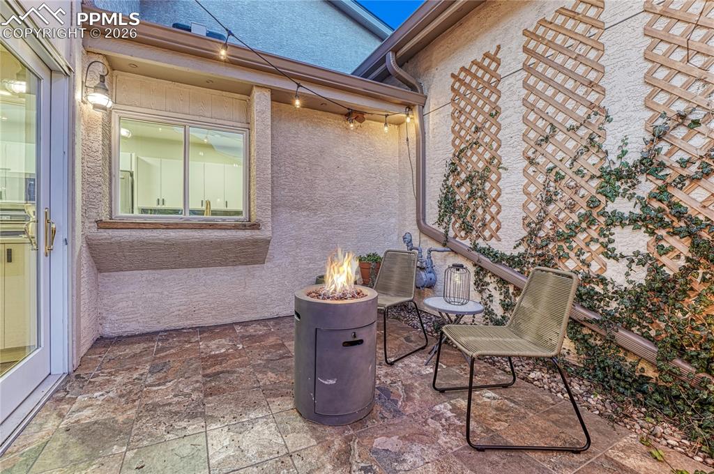 Image 12 of 50: Patio