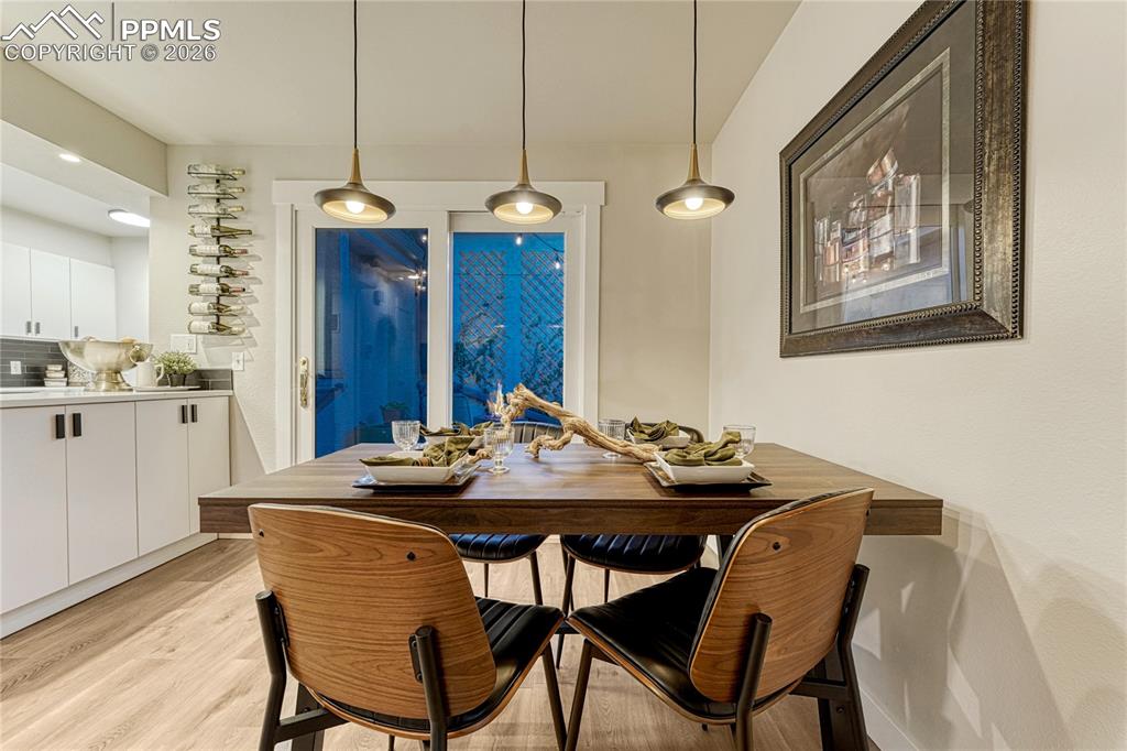 Image 13 of 50: Dining Area