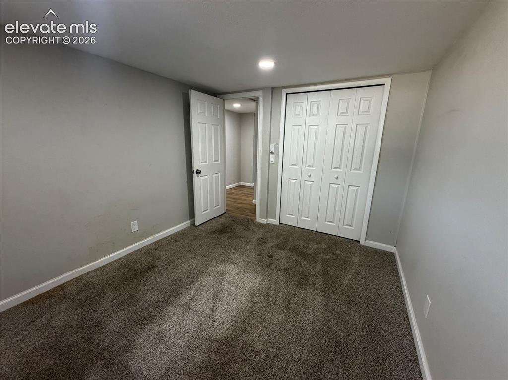 Image 13 of 25: Bedroom