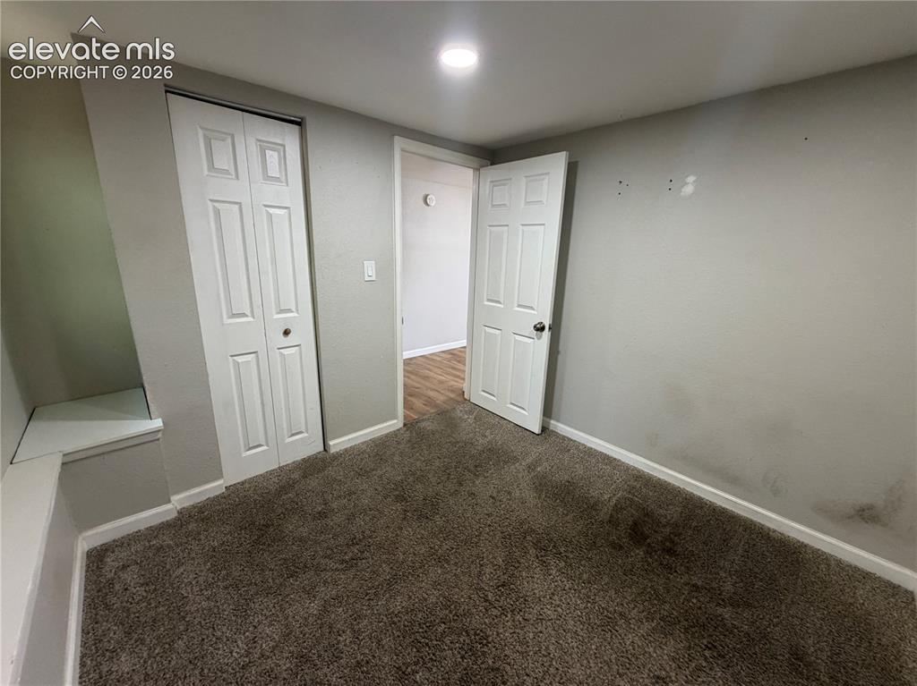 Image 15 of 25: Bedroom