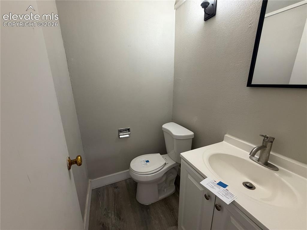 Image 25 of 25: Bathroom