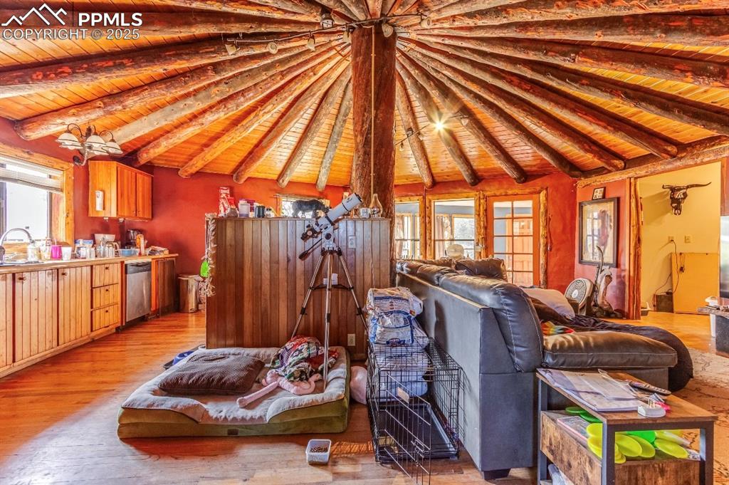 Image 12 of 23: Living Room