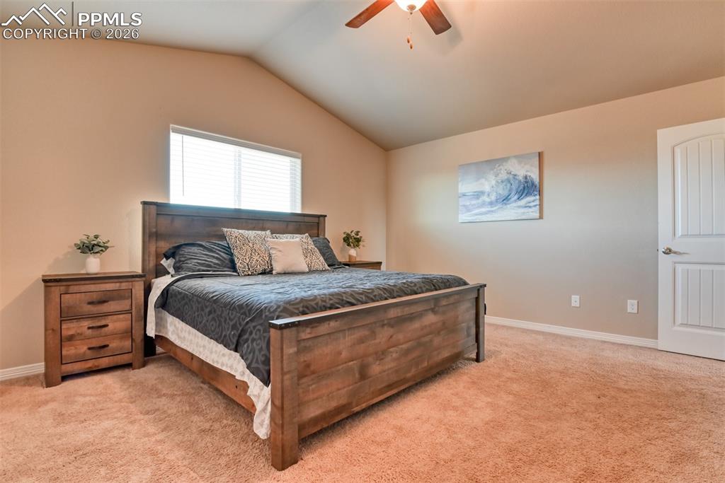 Image 12 of 32: Bedroom