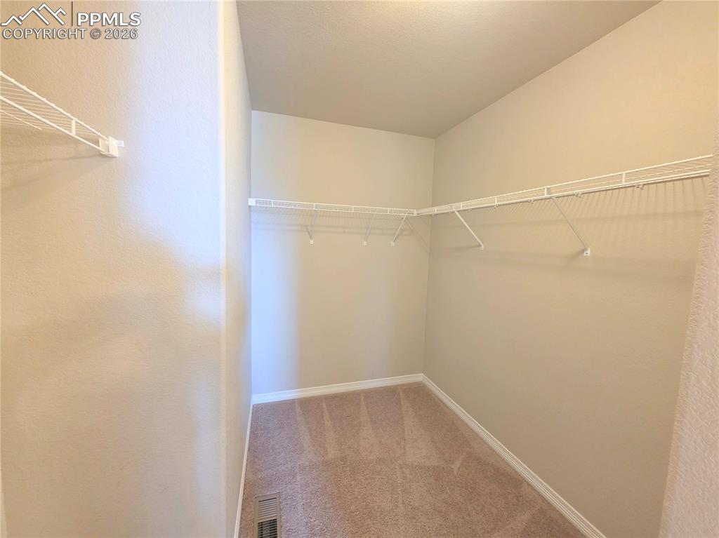 Image 16 of 32: Closet