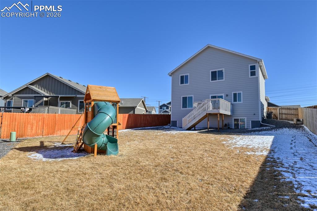 Image 31 of 32: Back of Structure