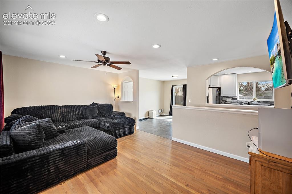 Image 3 of 23: Living Room