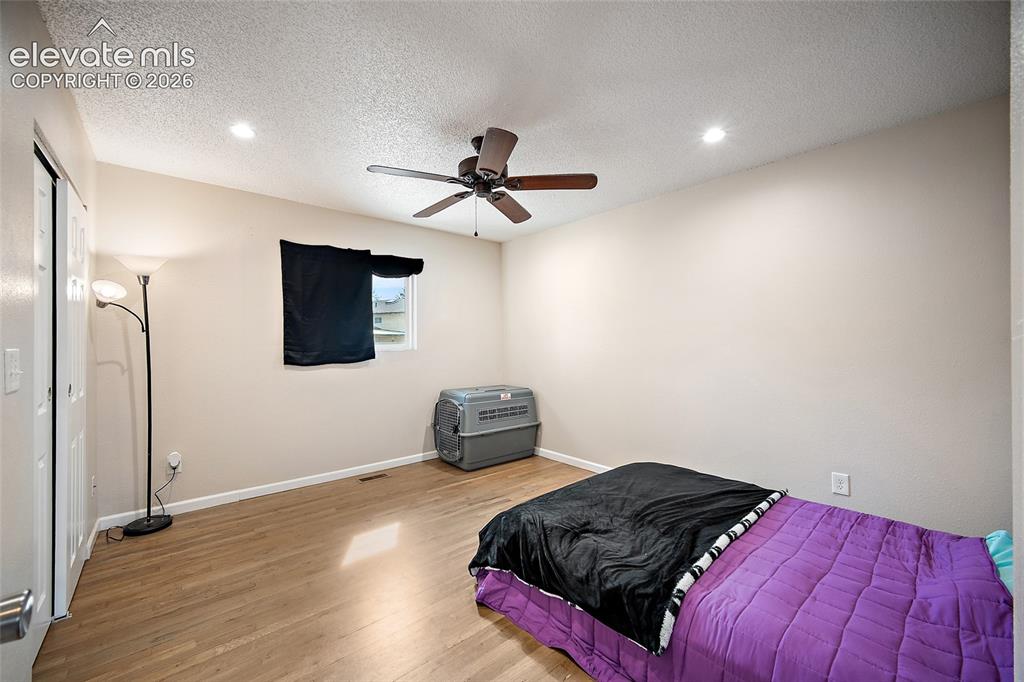 Image 9 of 23: Bedroom