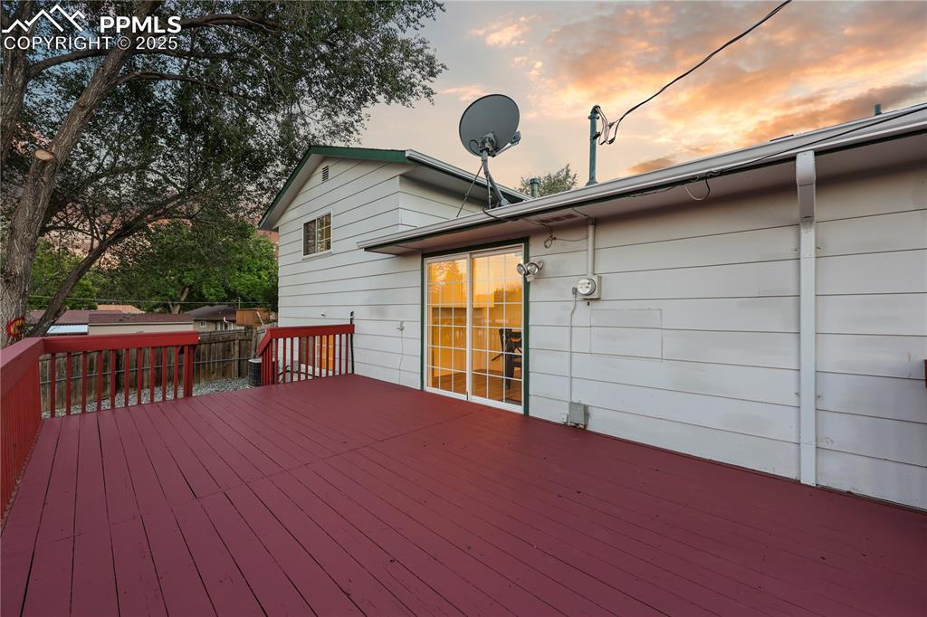 Image 28 of 32: View of deck