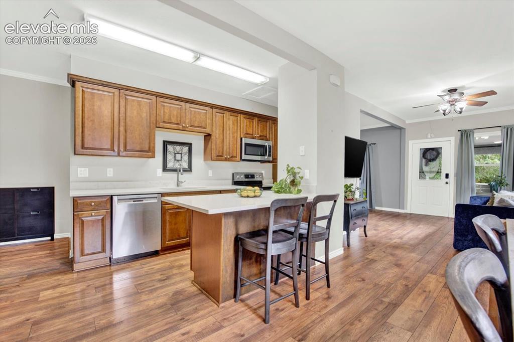 Image 5 of 38: Kitchen