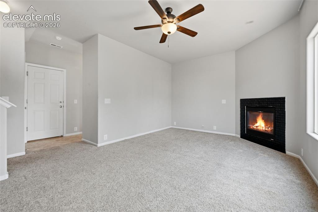 Image 22 of 33: Family Room