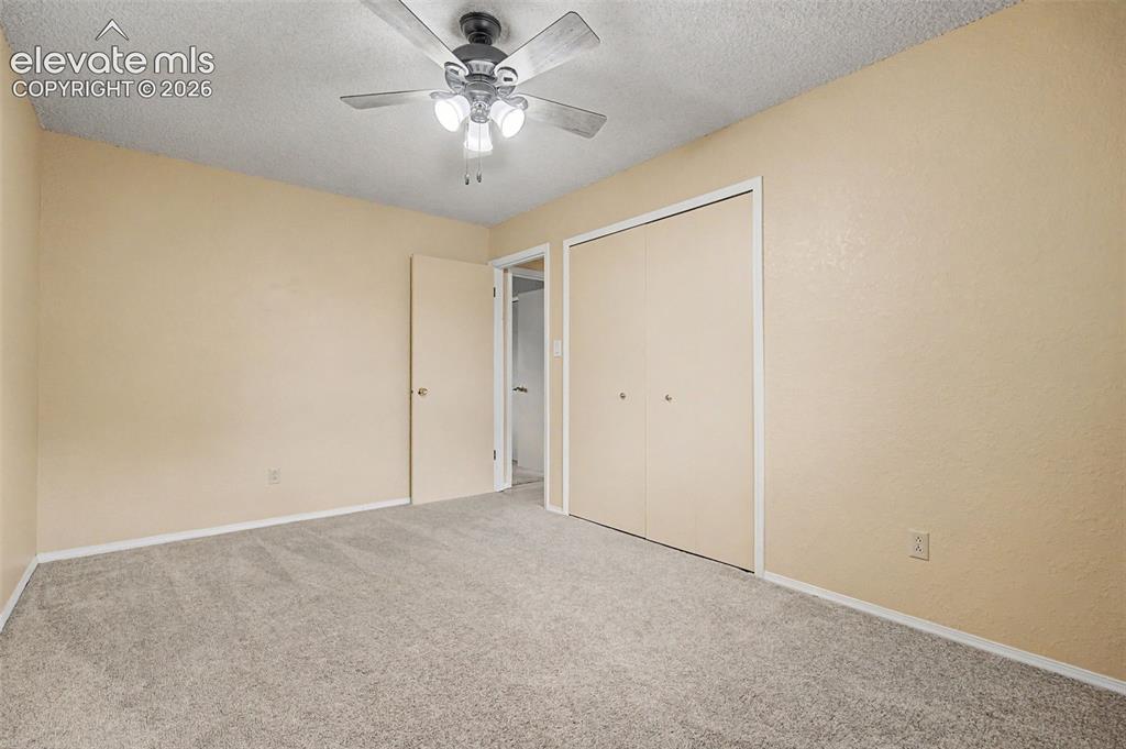 Image 16 of 34: Bedroom