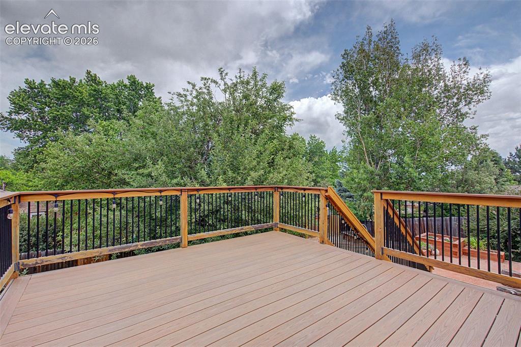 Image 29 of 34: Deck