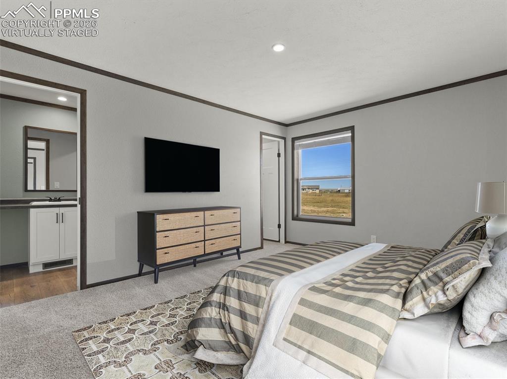 Image 33 of 43: Virtually Staged