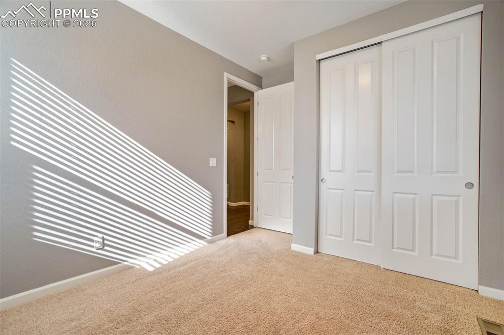 Image 27 of 50: Bedroom