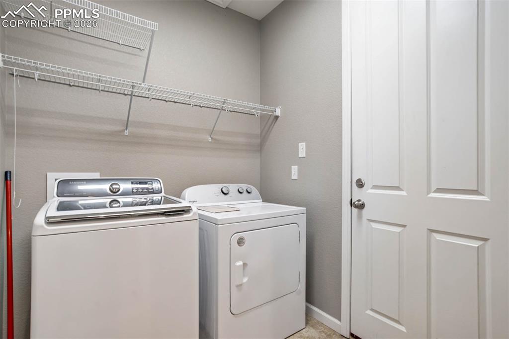 Image 29 of 50: Laundry