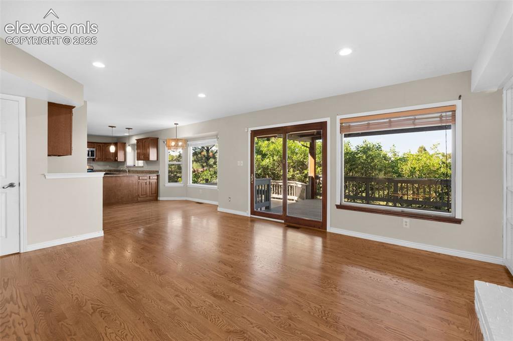 Image 8 of 40: Living Room