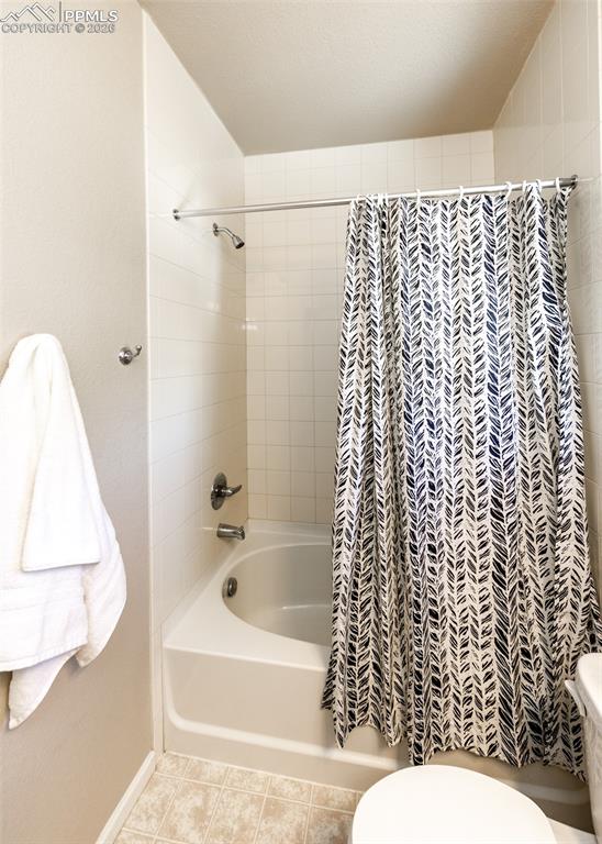 Image 10 of 45: Bathroom