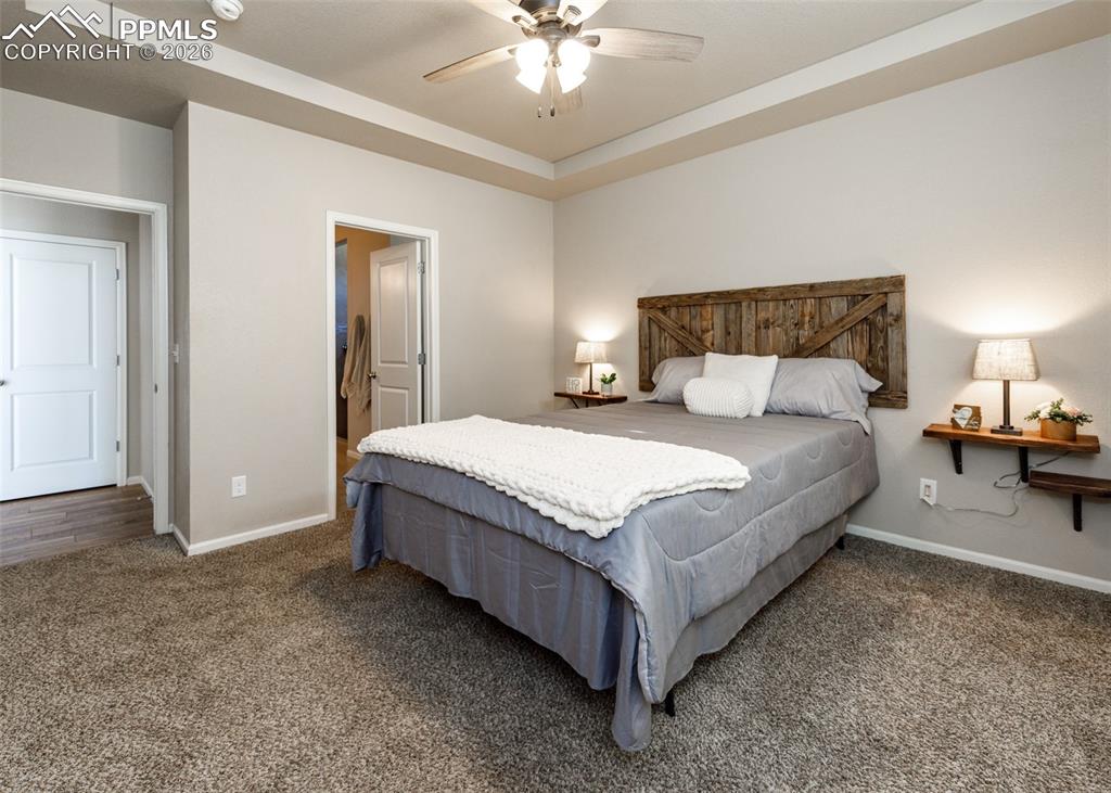 Image 23 of 45: Bedroom