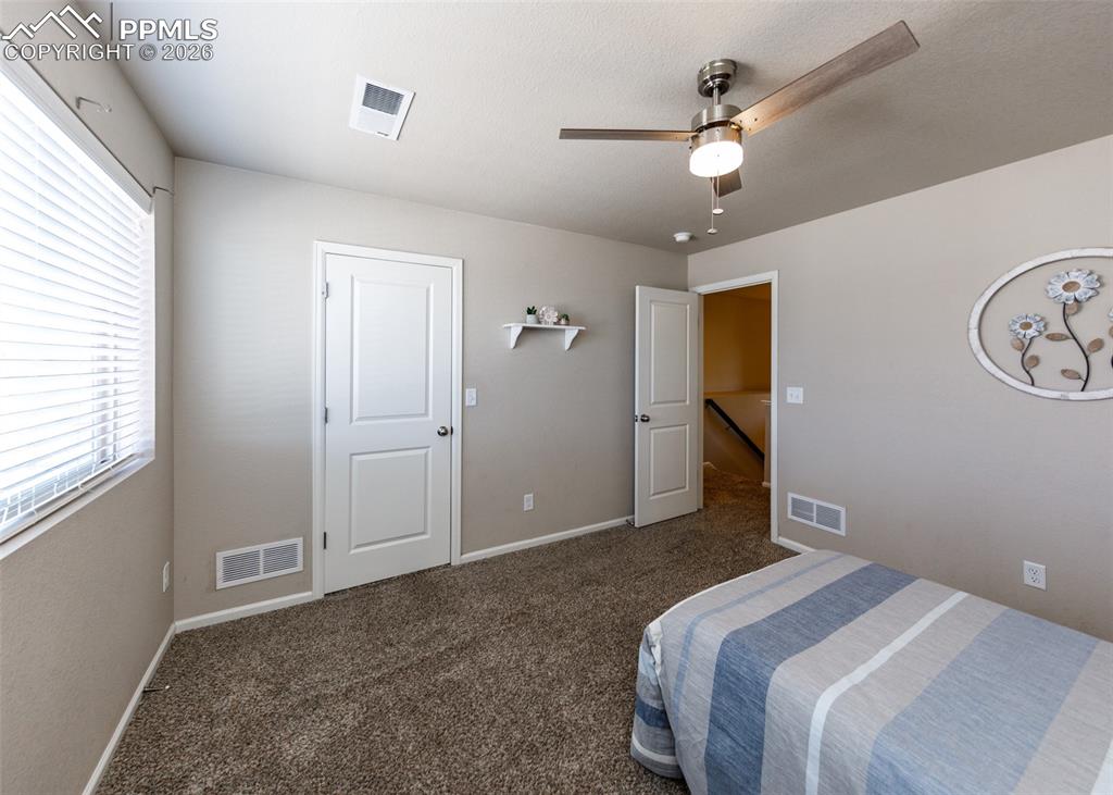 Image 32 of 45: Bedroom