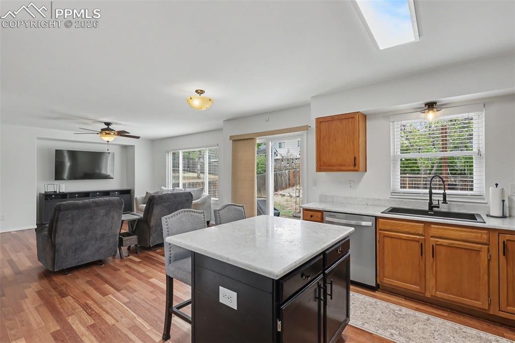 Image 9 of 41: Kitchen