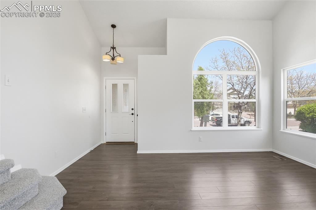 Image 10 of 36: Entry