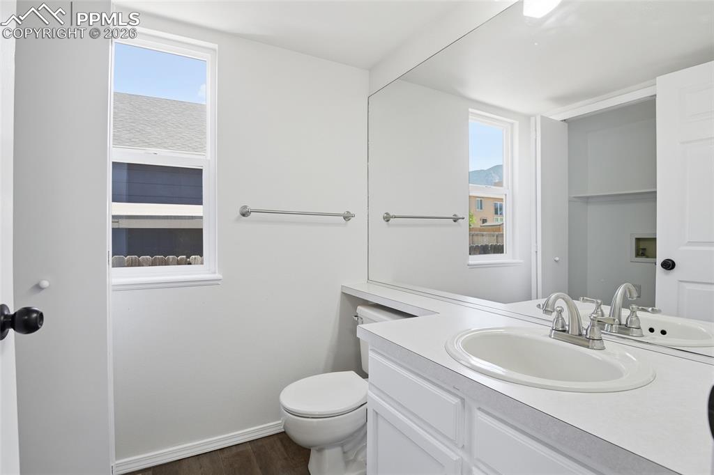 Image 14 of 36: Bathroom