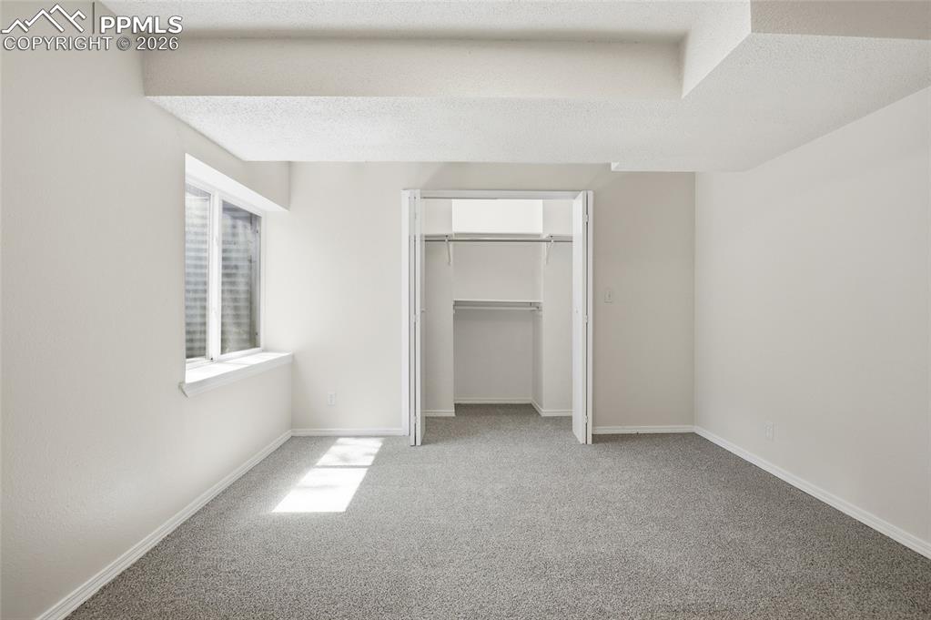 Image 19 of 36: Bedroom