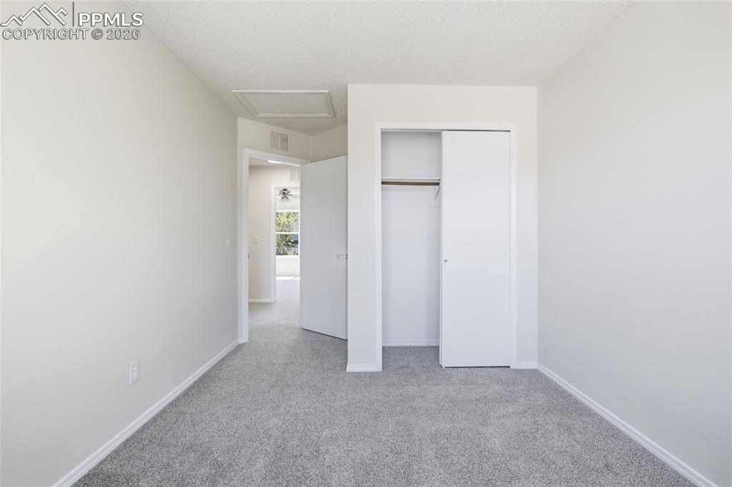 Image 25 of 36: Bedroom