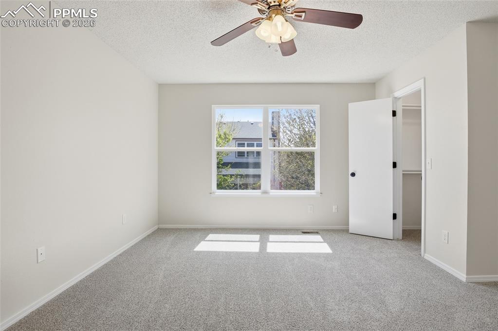 Image 26 of 36: Bedroom