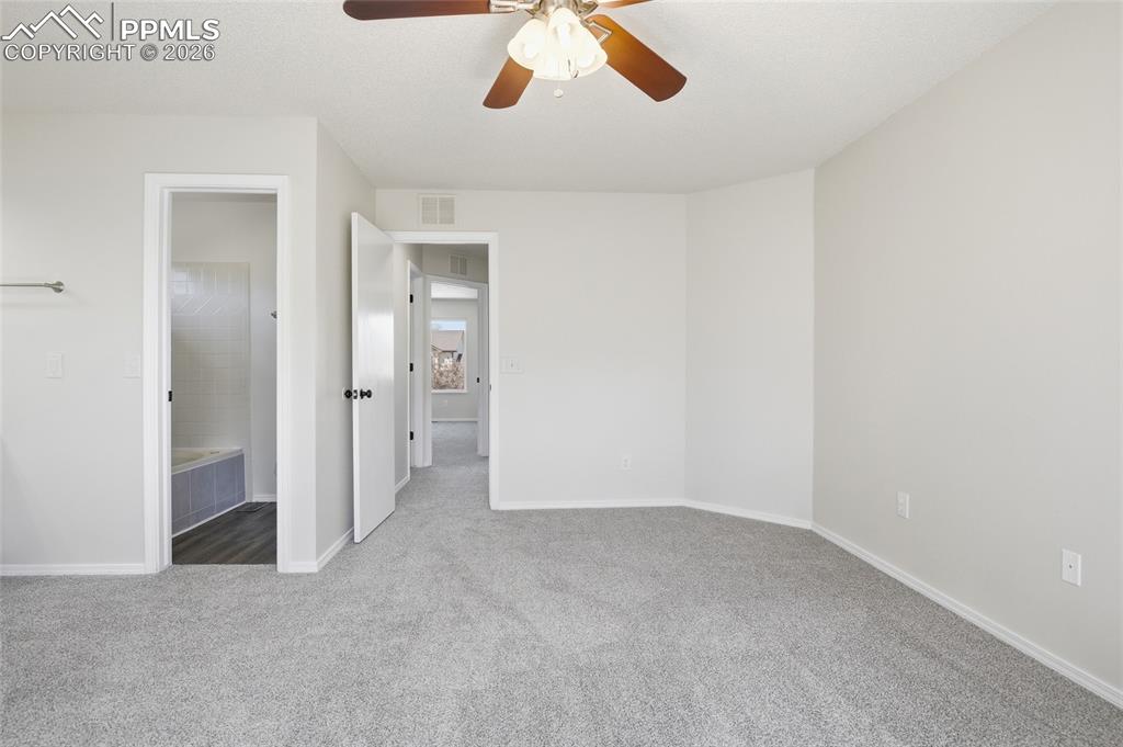 Image 27 of 36: Bedroom