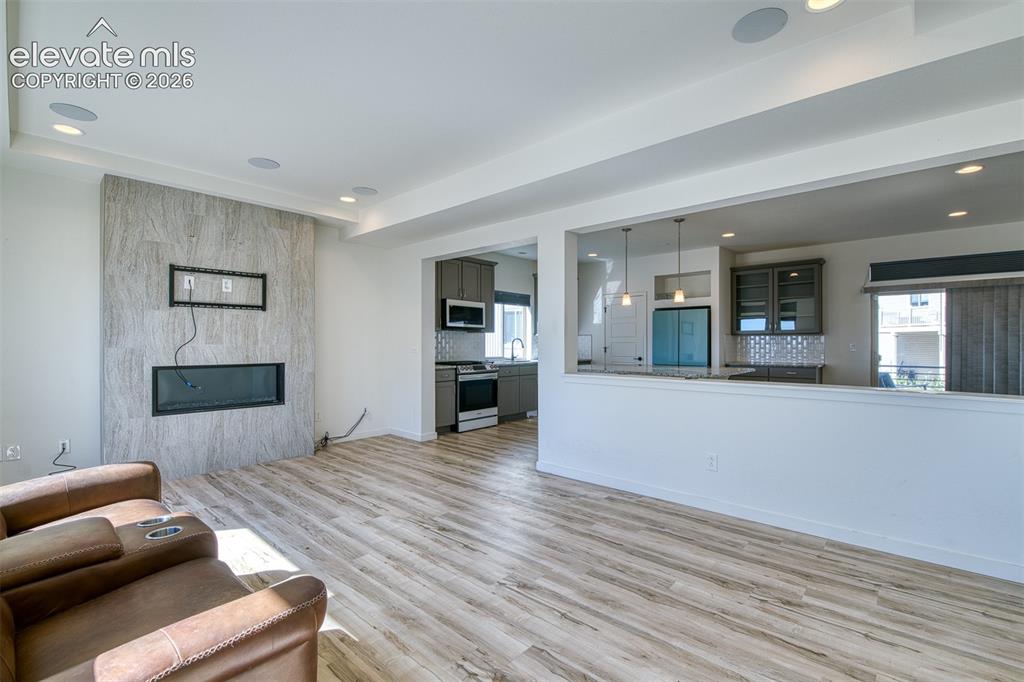 Image 8 of 25: Living Room