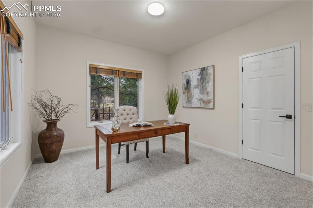 Image 14 of 43: Office