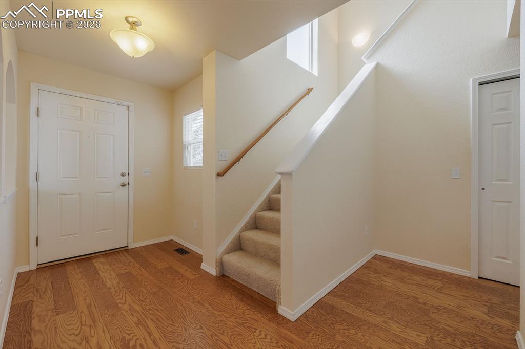 Image 3 of 31: Entry