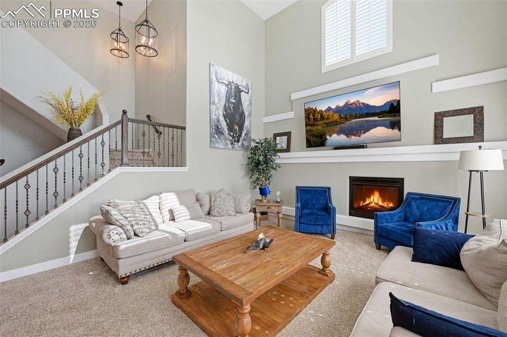 Image 23 of 48: Living Room